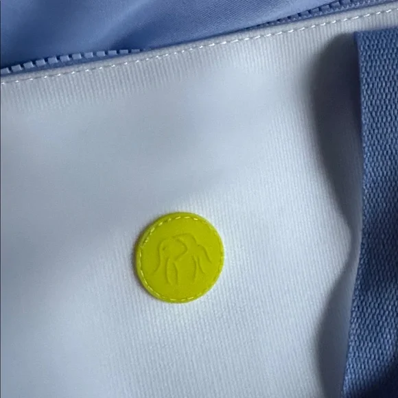 Drunk Elephant Trunk 9.0 duffel bag - Picture 7 of 11